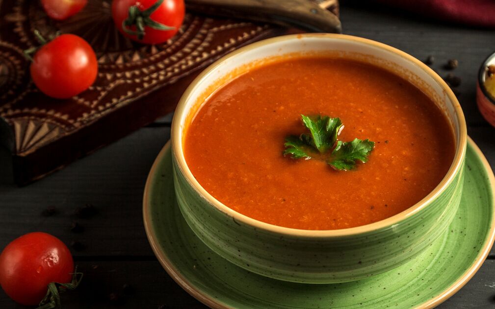 Gemischte Gemüsesuppe zur richtigen Gewichtsabnahme